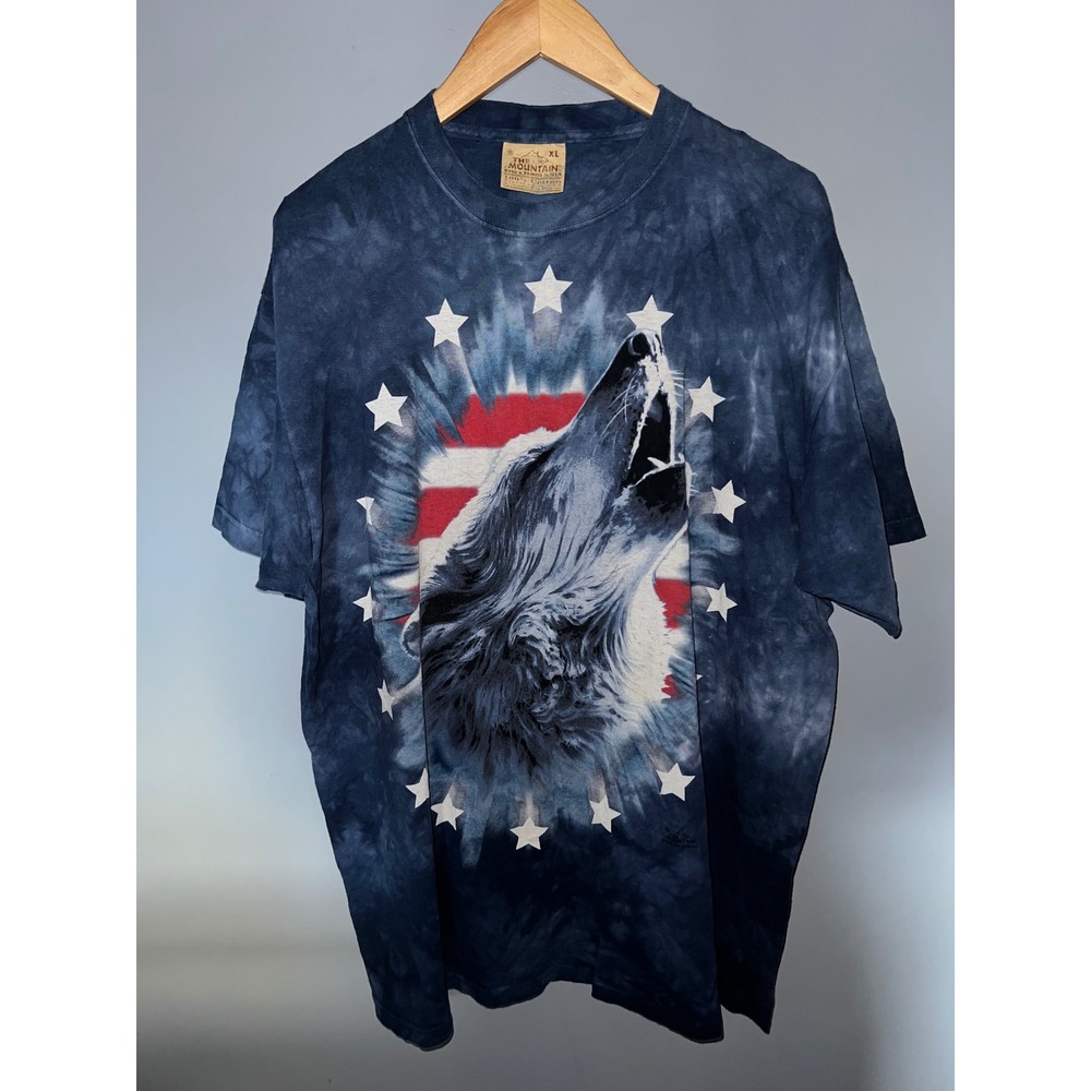 Vintage 2002 The Mountain Howling Wolf American Flag Tie Dye T-Shirt XL Blue